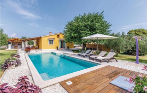 Отель Holiday Home Barban with Fireplace I  Барбан